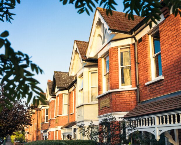 Houses in Ealing